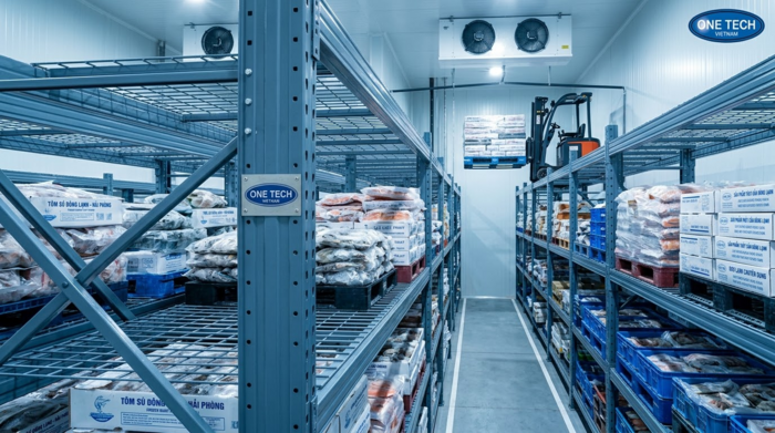 Kệ kho thủy hải sản Hải Phòng trong kho lạnh lưu trữ pallet hàng đông lạnh